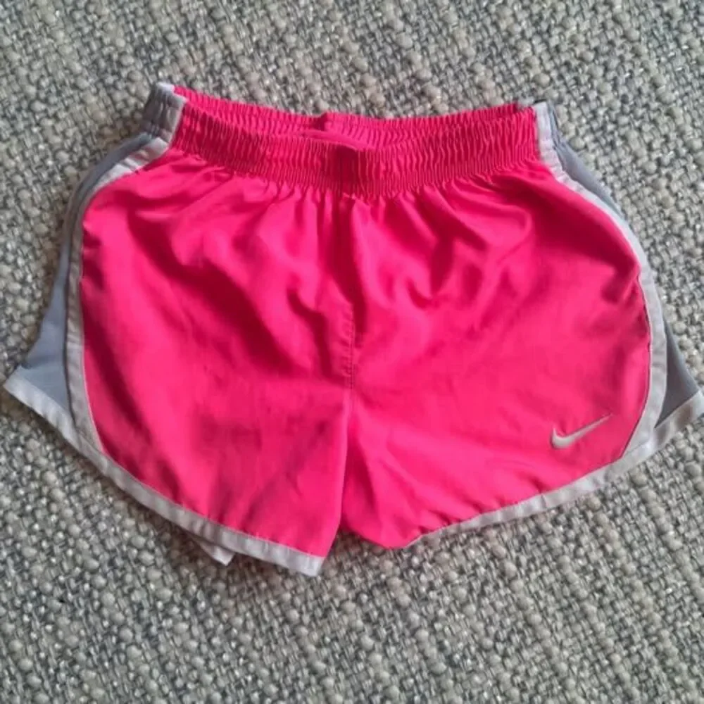 Nike Dri-Fit Girls athletic shorts - size 6x